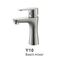 Y10